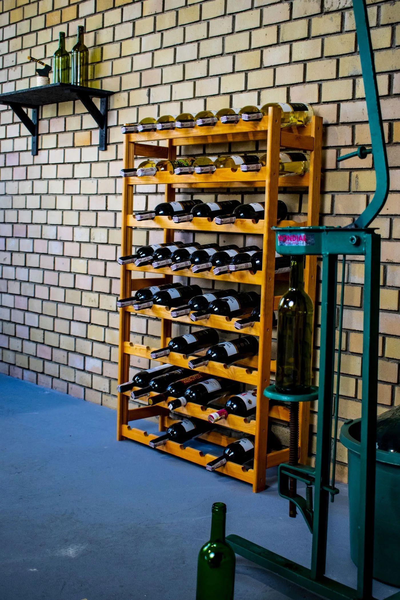 REGAŁ NA WINO 56 BUTELEK - obrazek 5