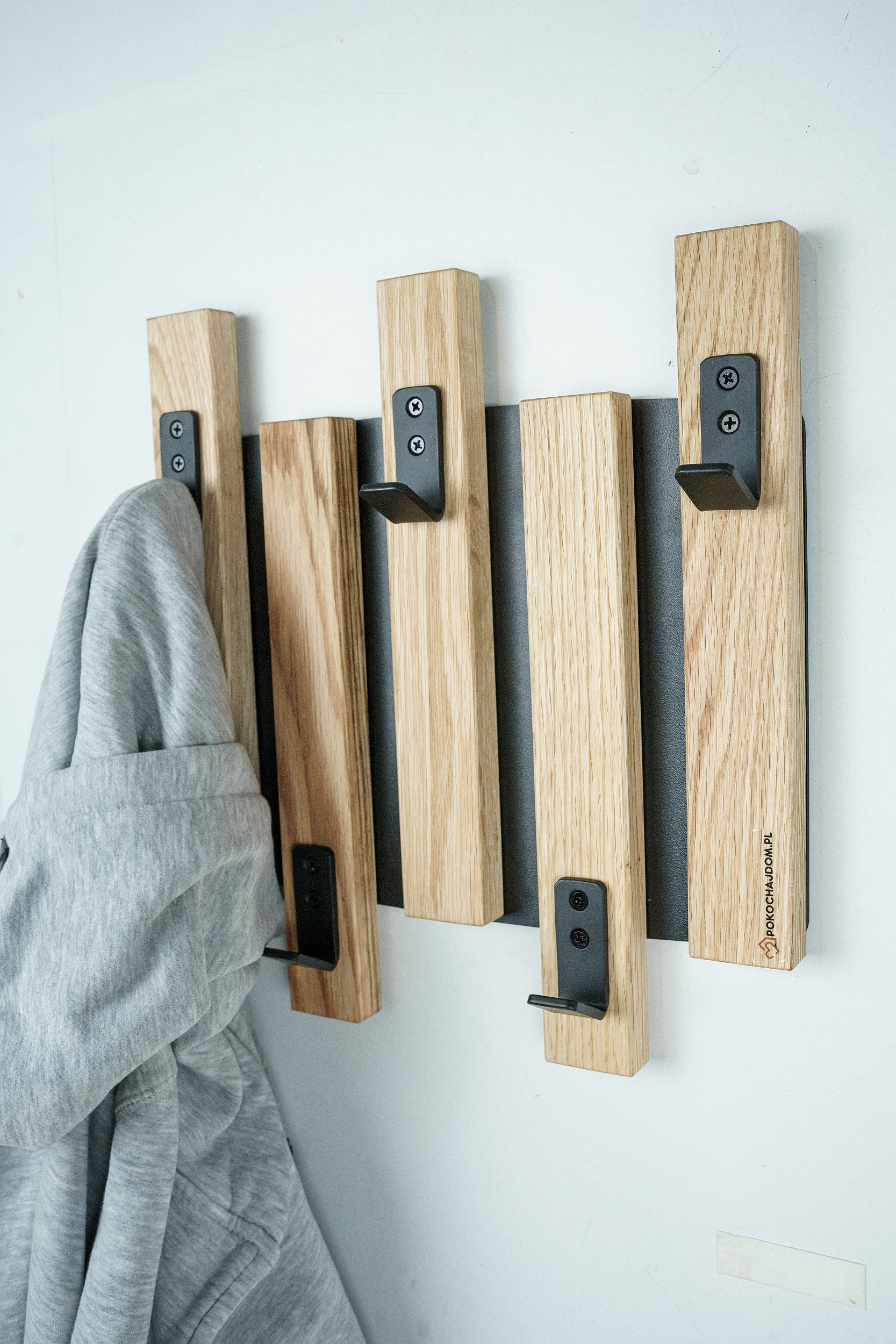 81ee11f3131f6cbc6e64add2b8e272c4